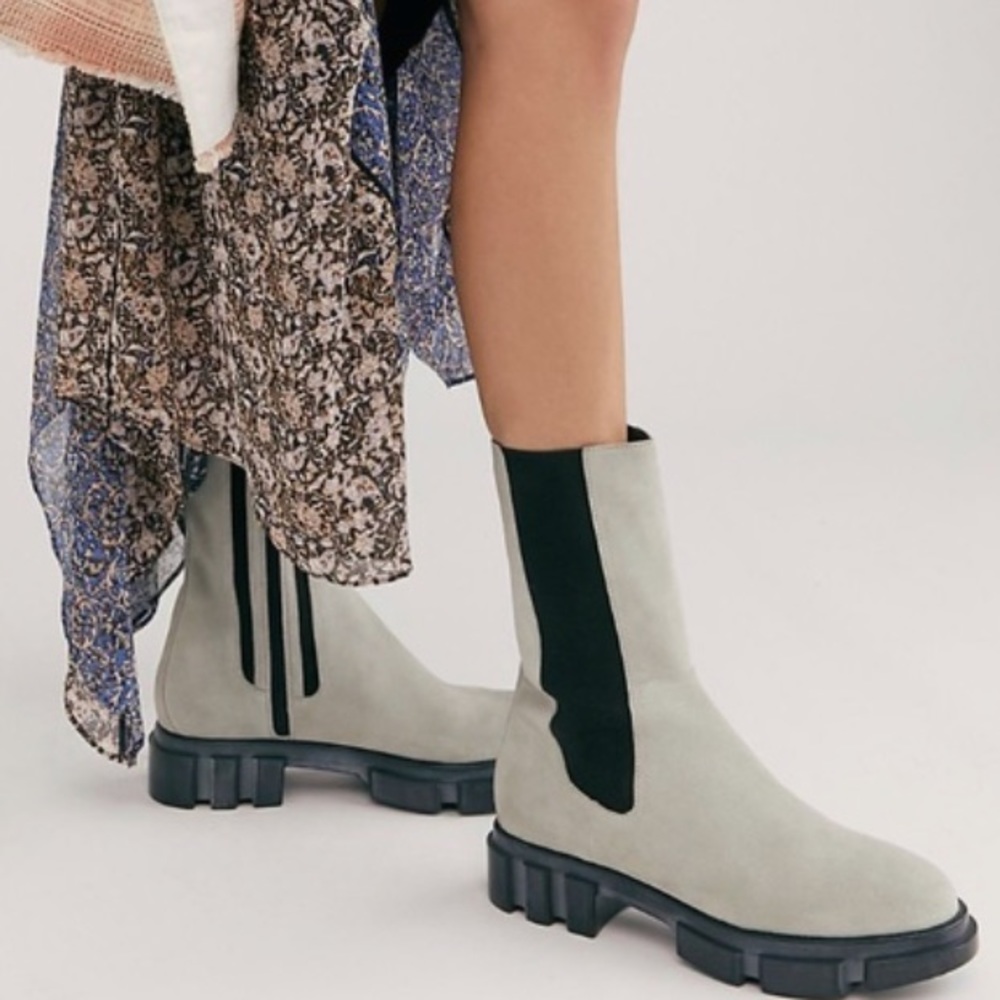 NEW Free People Brooks Lug Sole Chelsea Boots